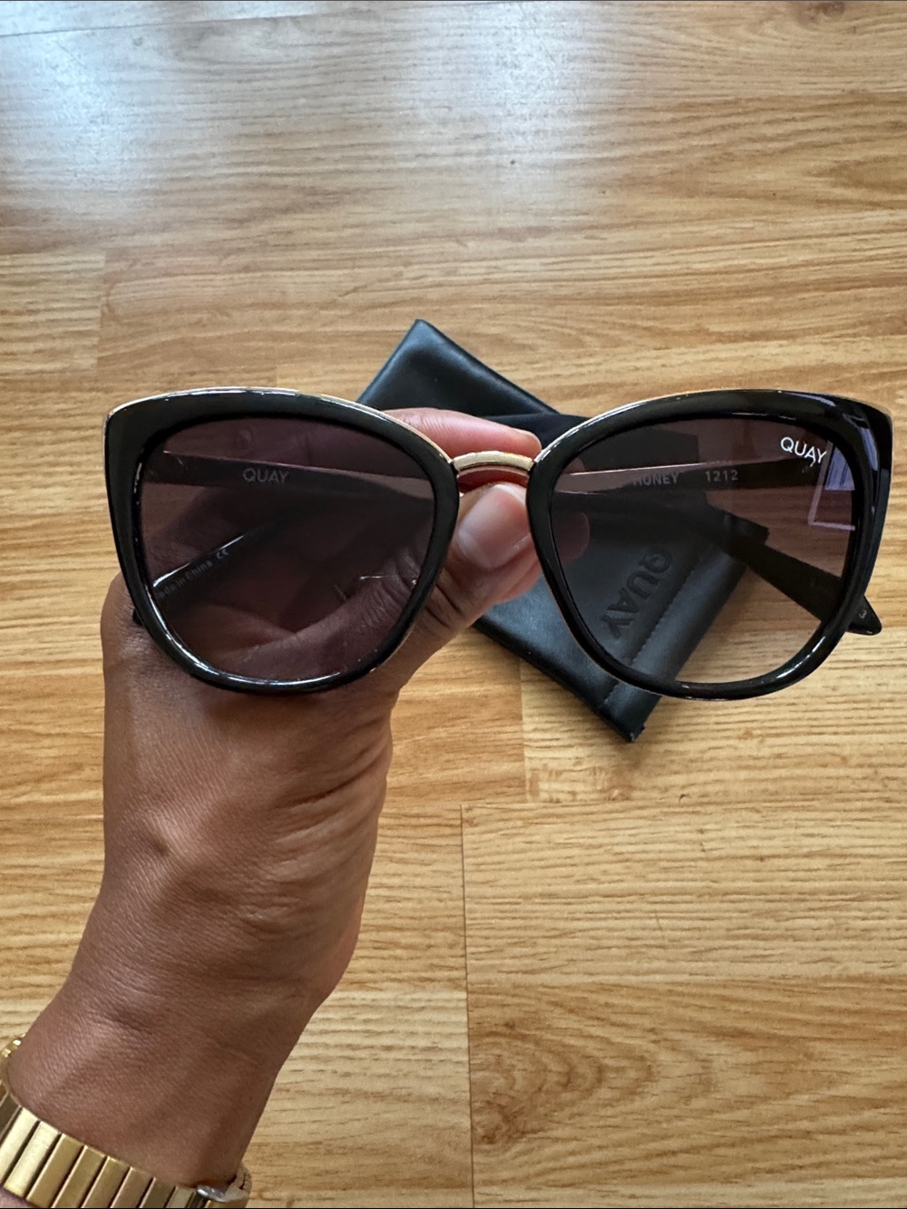 Quay ‘Honey’ Cat Eye Sunglasses 😎 - Picture 3 of 8